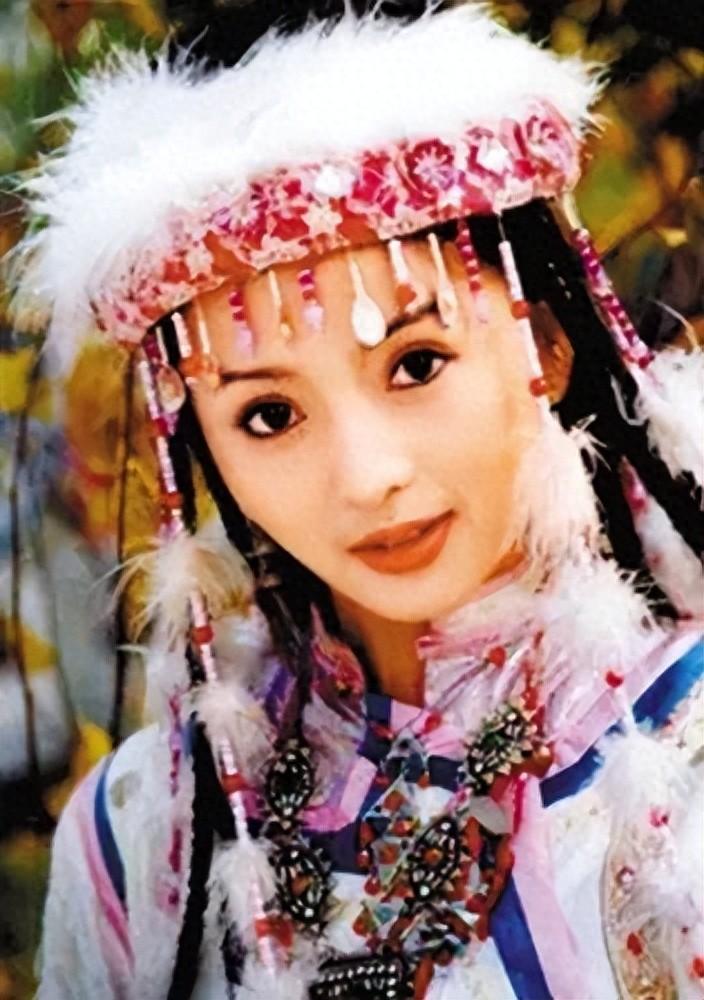 回顾演员李婷去世10年后前夫带女儿再婚弟弟的做法让人心寒