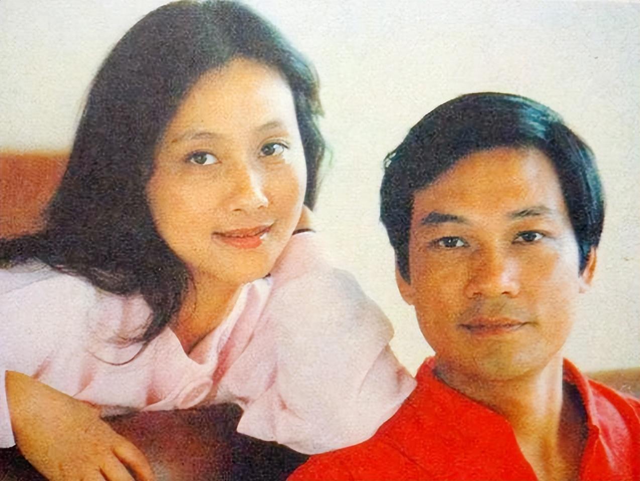 回顾演员黄梅莹命运坎坷嫁给金鑫后苦尽甘来恩爱38年生一子