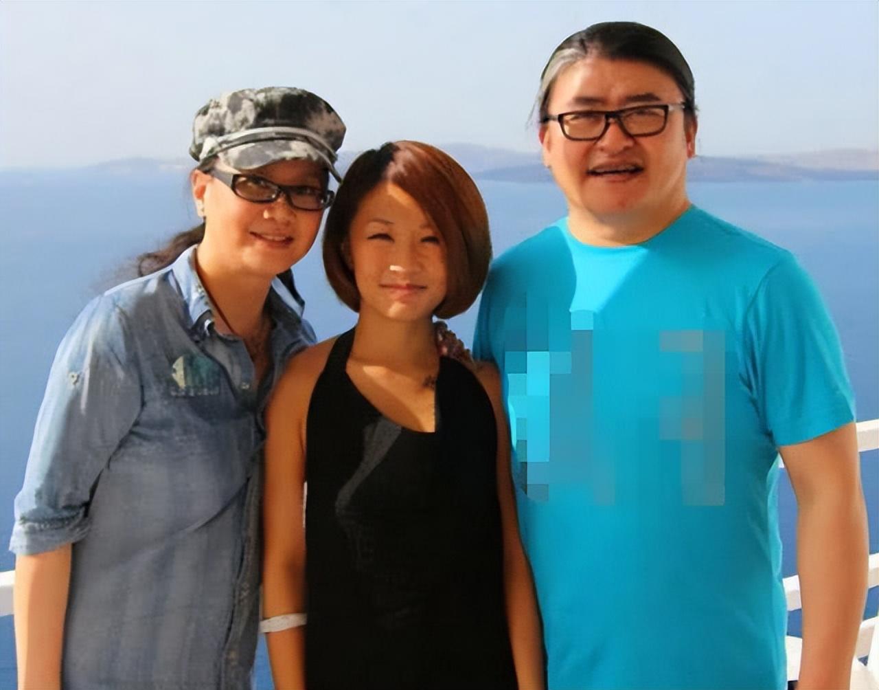 回顾刘欢9天闪婚婚后却拒绝教育子女放纵孩子是我一生的错