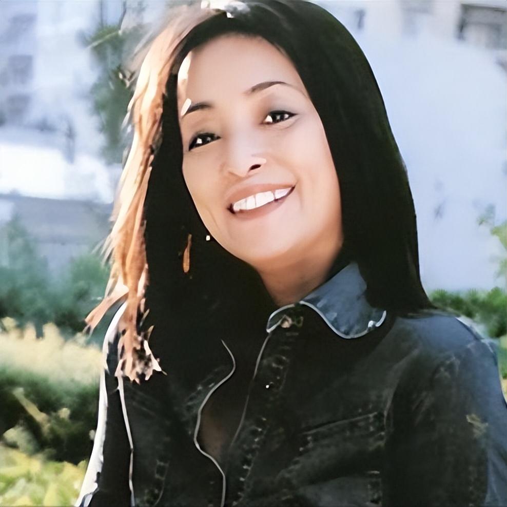 回顾她不嫁中国人三嫁外国人却统统离婚如今李勤勤怎样了