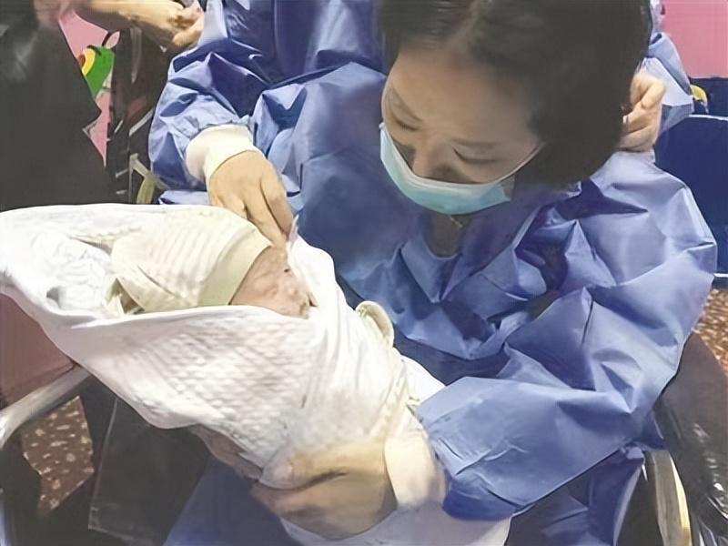 回顾19年世界首例肺移植产妇去世临终前对家人表示深深的愧疚