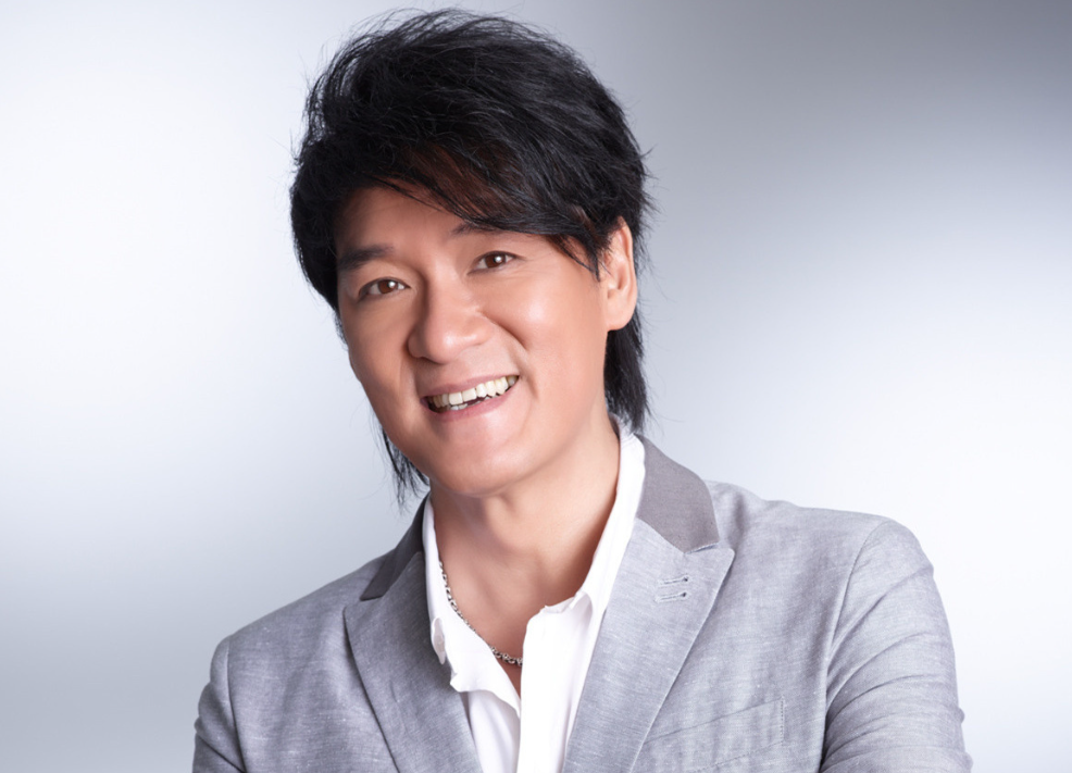 回顾周华健:被嘲夫妻像母子,走红时隐退,以为的过气实则另有隐情