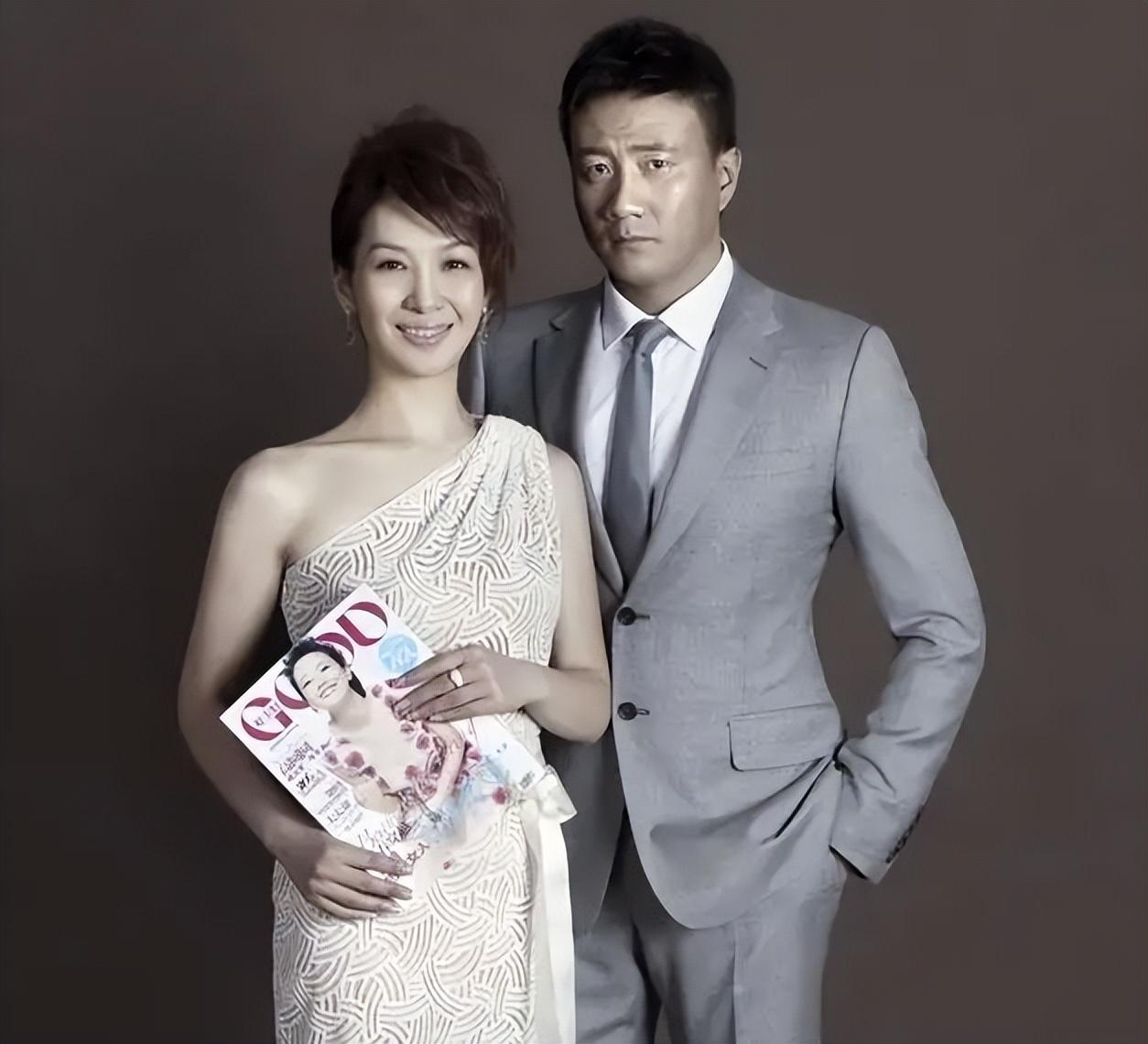 回顾演员胡军怜香惜玉不过绅士风度守护爱情娇妻才是唯一