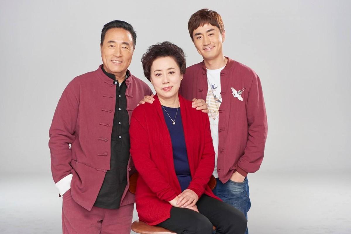 回顾杨立新我一生只有一个妻子一段婚姻被传婚变因我们太恩爱