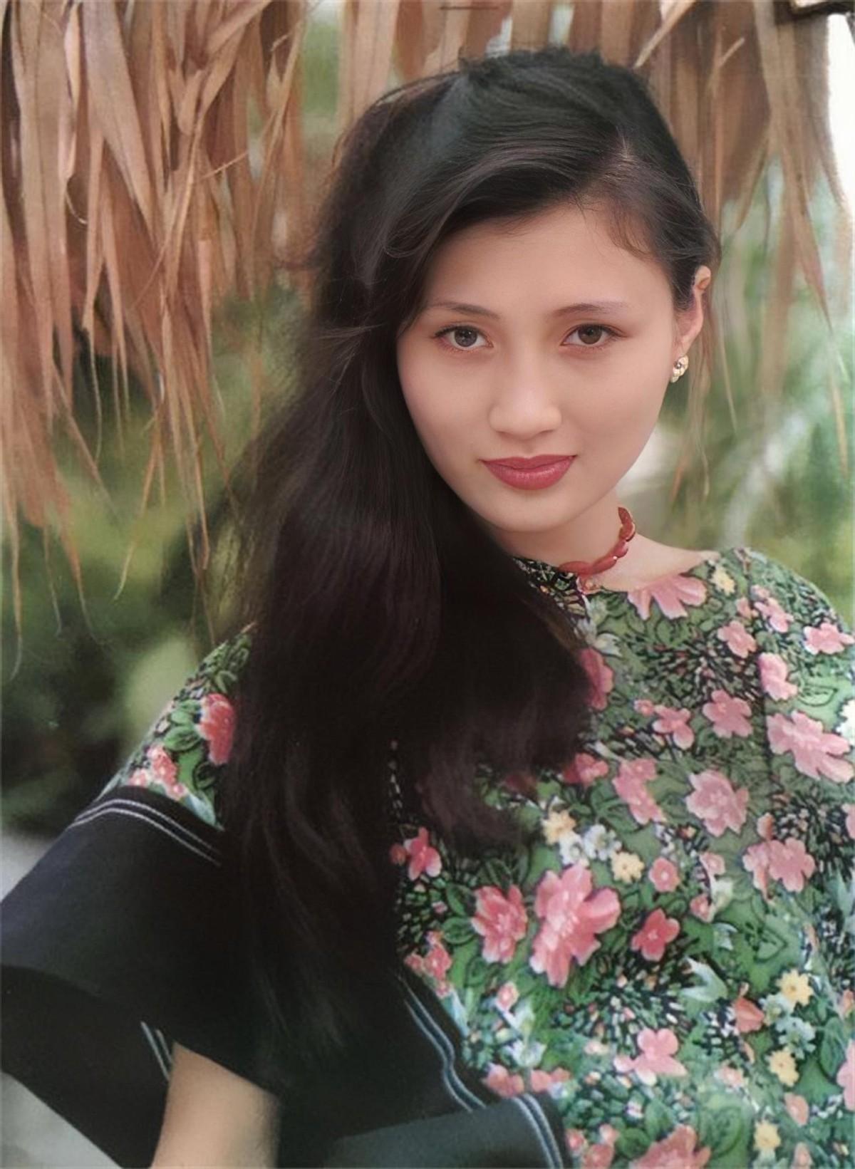 回顾他20岁演红楼第一美男走红后却自觉形象不佳10年不拍戏