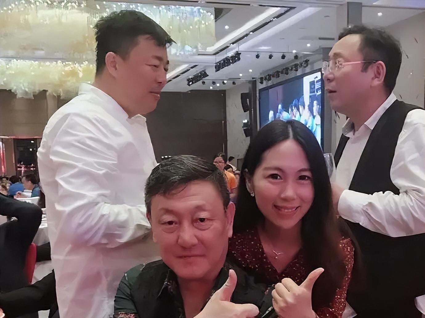 回顾著名歌手韩磊一家四口其乐融融就是儿子让我头痛
