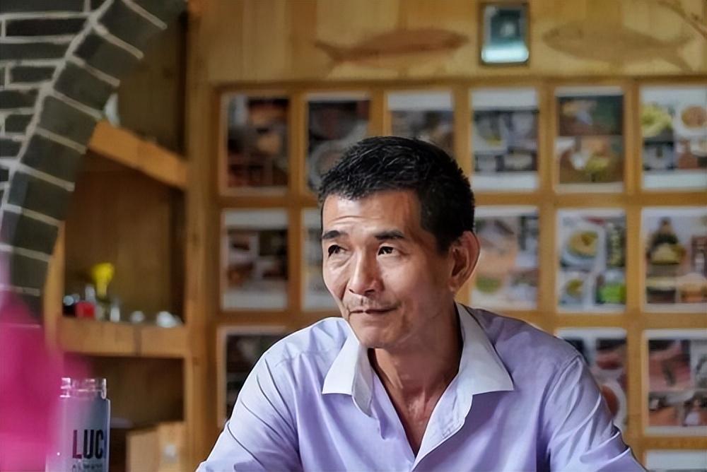 张岳辞职培养孩子