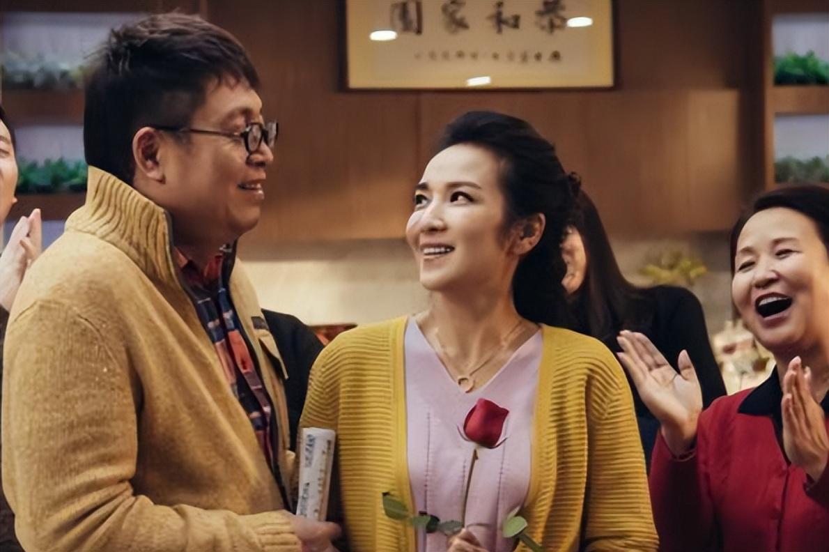 回顾管彤我这辈子正确的决定就是在42岁高龄为普通丈夫生儿子
