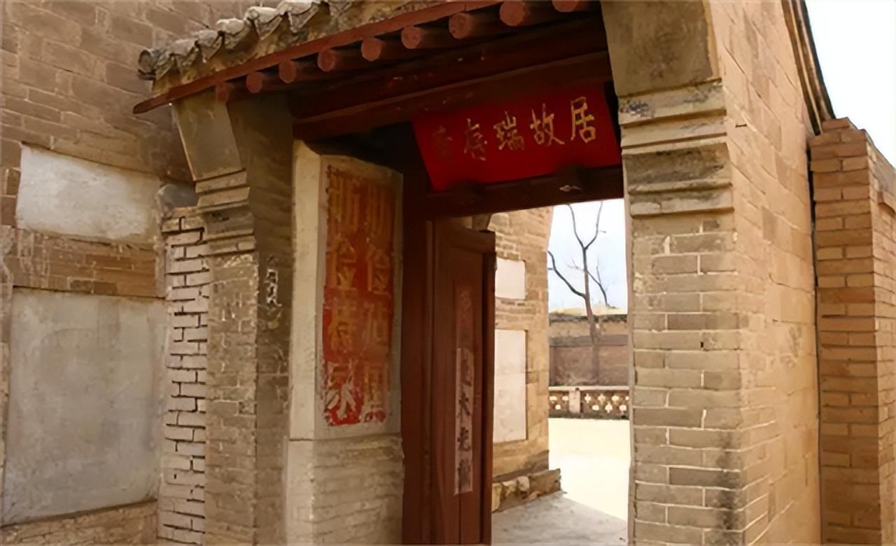 19岁的董存瑞牺牲后他家人后来都过得如何妻子的举动令人泪目