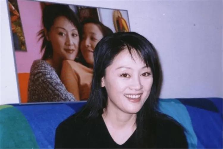 回顾著名演员王姬事业和情感坎坷有泪如今仍将29岁智障儿子当宝