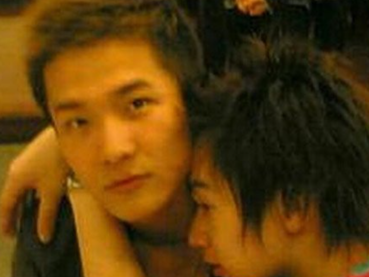 回顾边策26岁进央视主持32岁从高楼坠落身亡成妈妈余生之痛