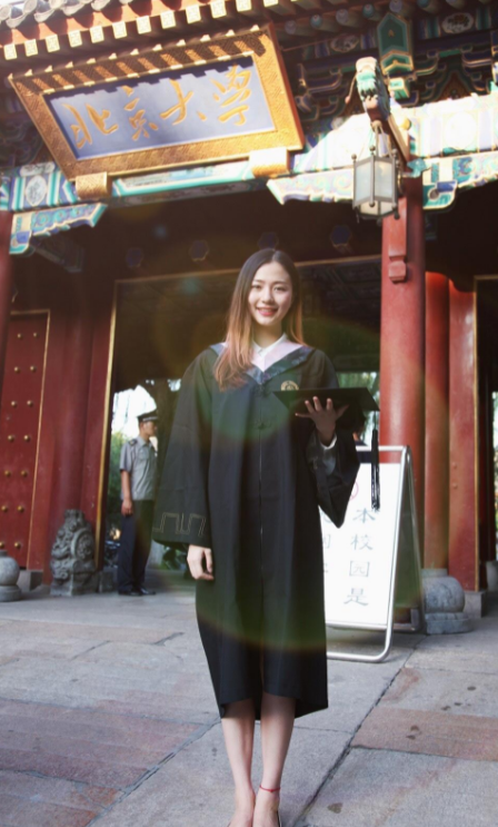 《天天向上》于2009年播出的某一期当中,彭高唱作为长沙雅礼中学"最牛