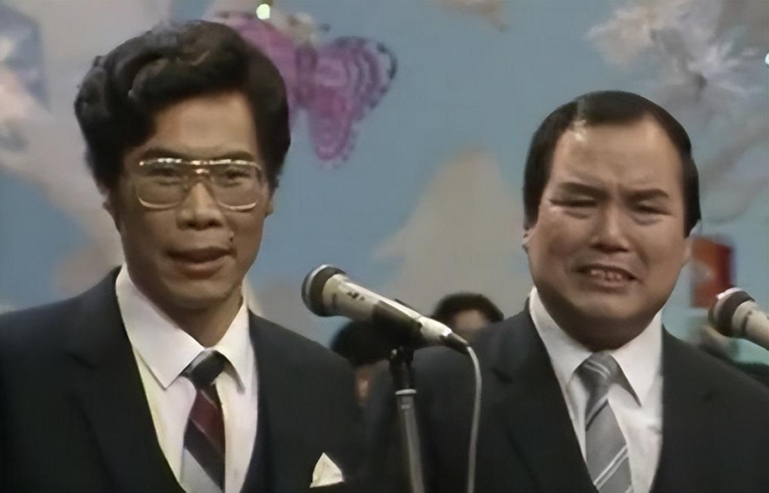 出生时,父母给他取名赵学林,可因为一些现实原因,赵学林改为了赵小林