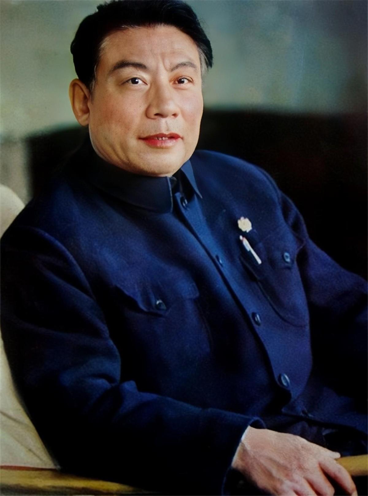 回顾郭振清78岁去世葬礼普通一无所有的来一无所有地走