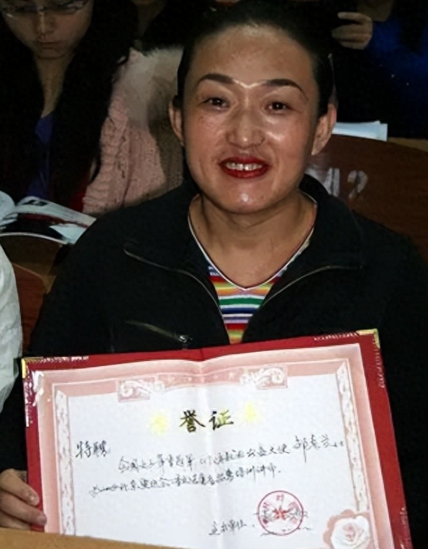 回顾邹春兰曾获9枚金牌的她退休后却开了个干洗店如今怎样