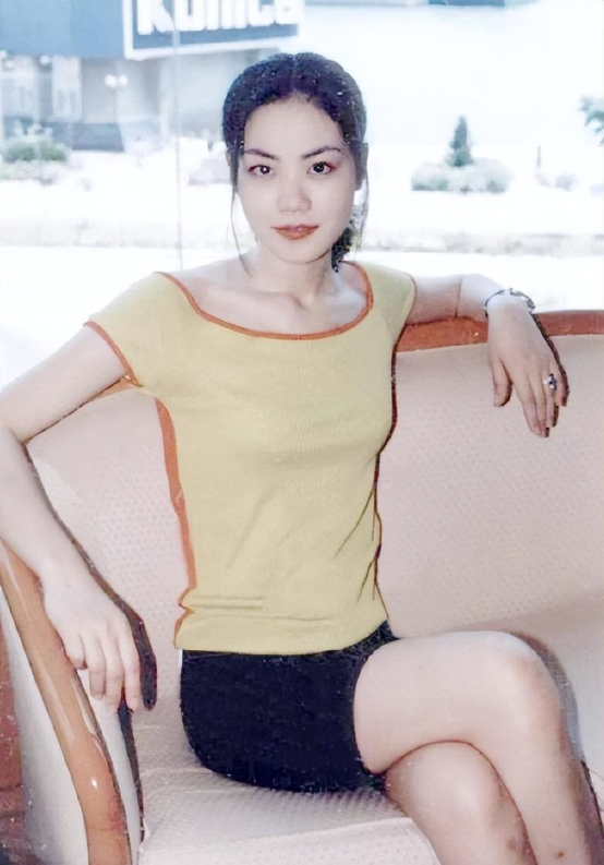 10年后再看李亚鹏现任妻子海哈金喜才懂她和王菲谁更精明