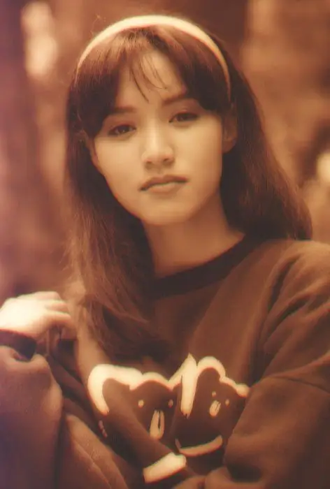 回顾黎瑞恩含泪离婚后独自抚养两女儿在病痛中与出轨前夫和解