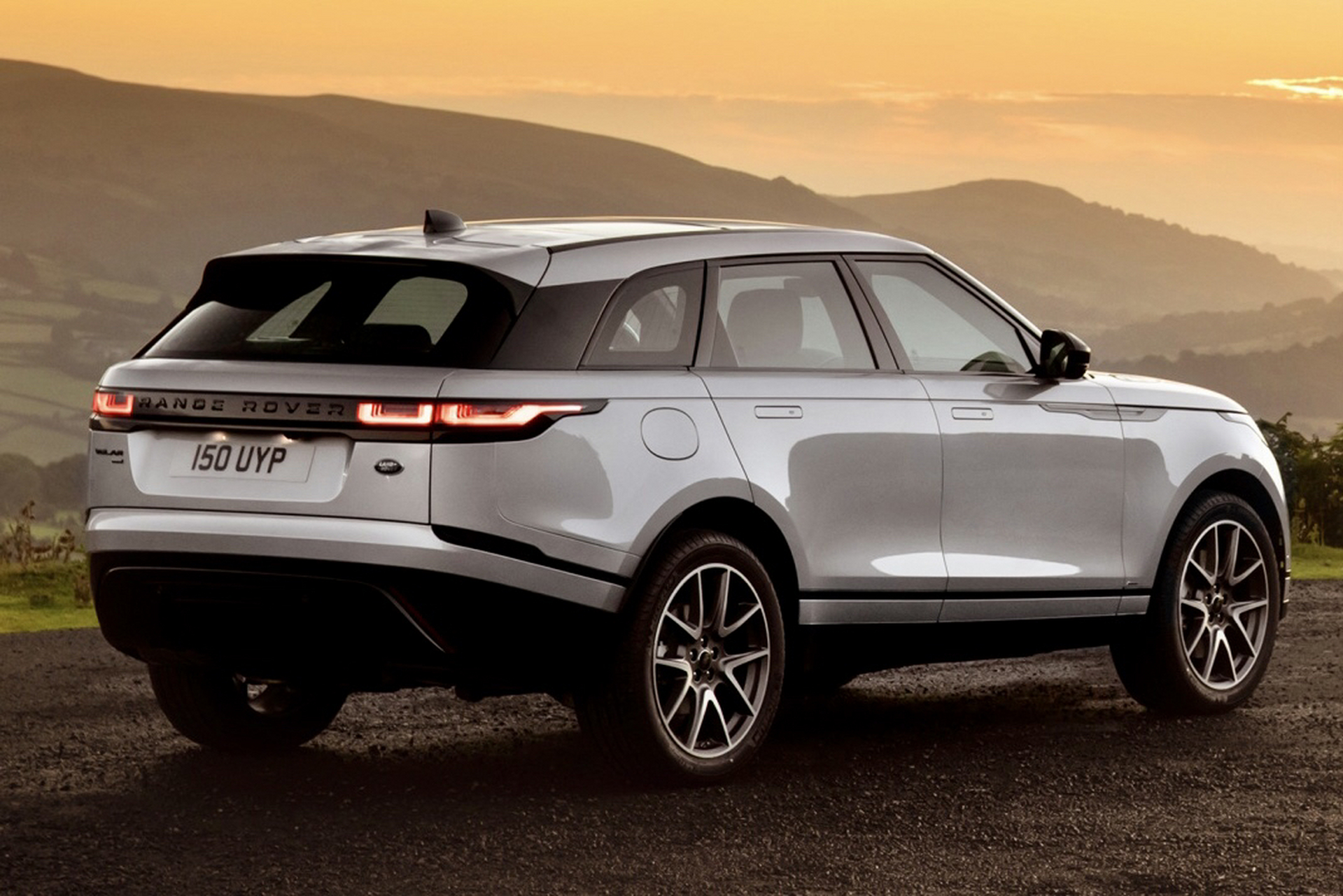 路虎揽胜星脉海外新能源suv,一款36岁我的最爱的车型!