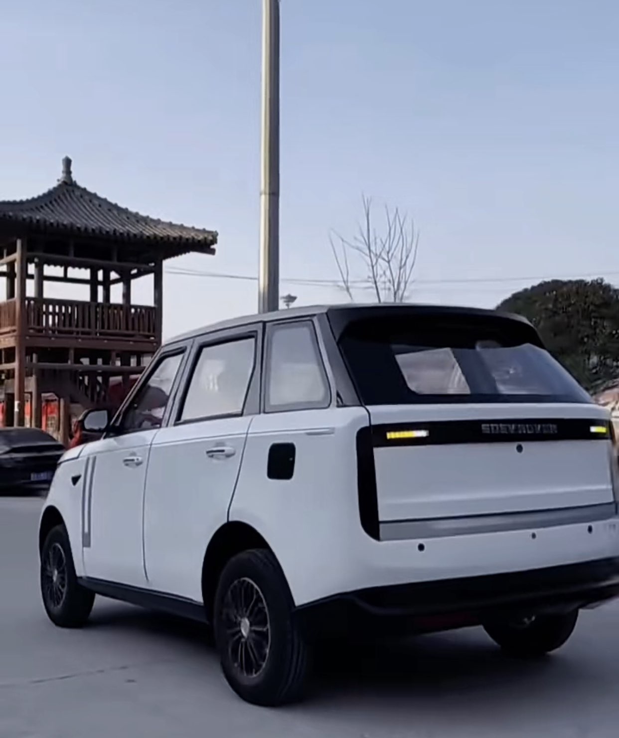 厂里打螺丝两年,全款拿下,放假了去接老丈人,他会