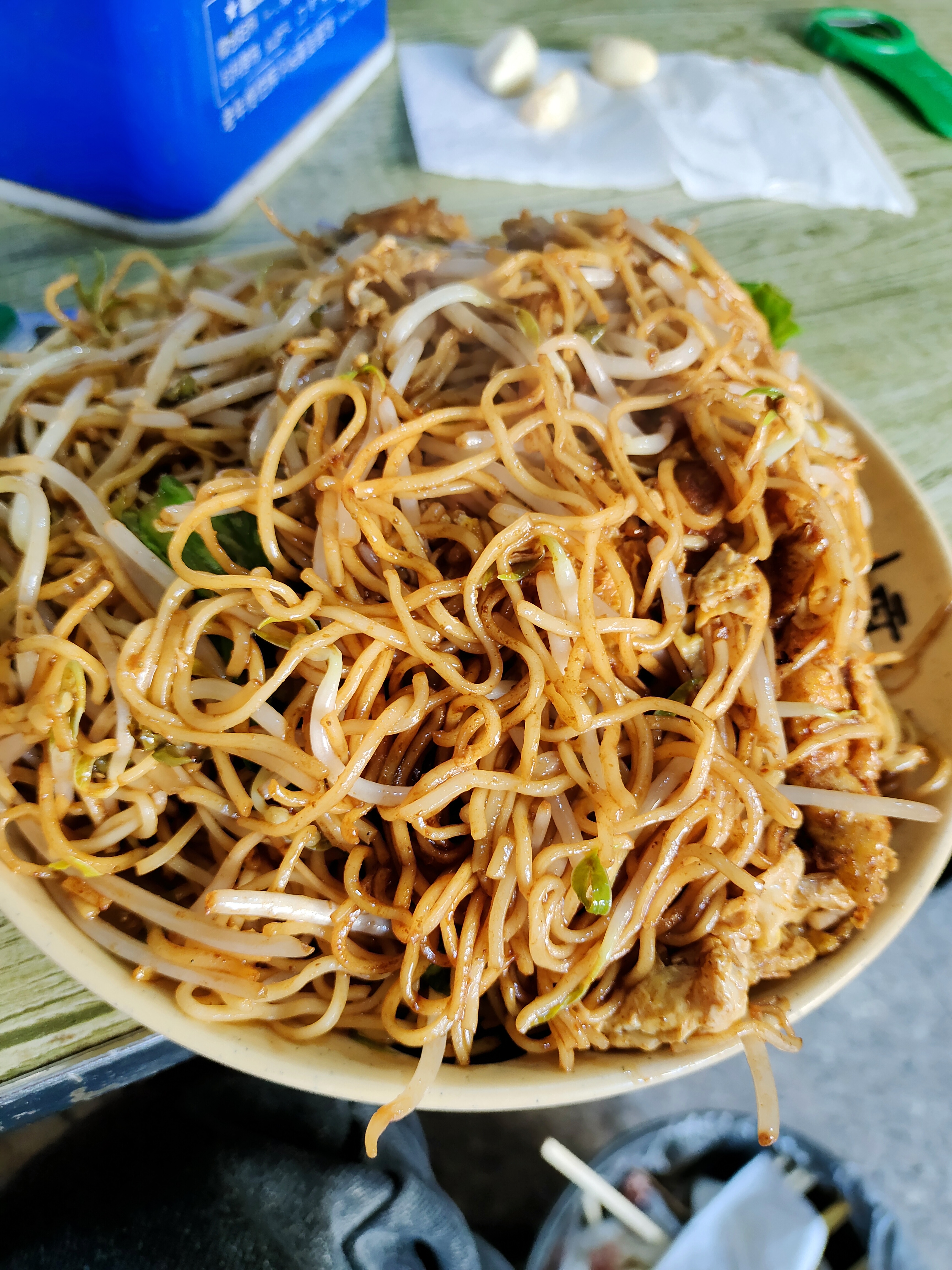 豆芽鸡蛋炒面图片