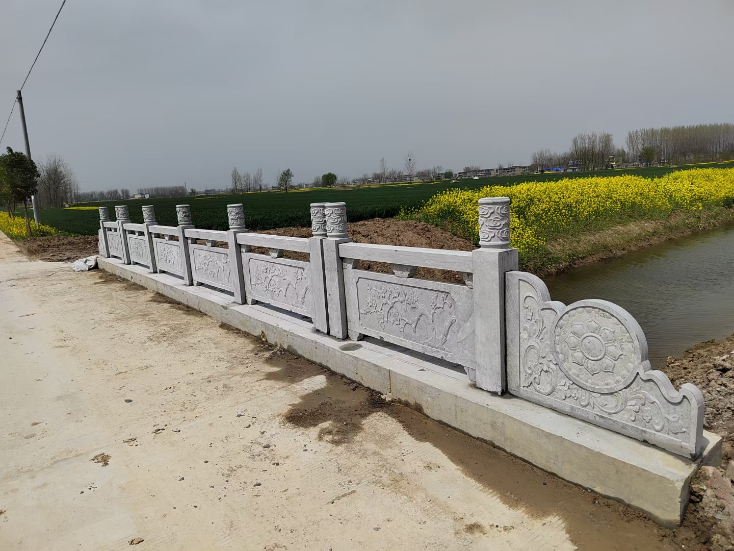 桥梁石雕石材栏杆护栏一坚固耐用(内含多图)
