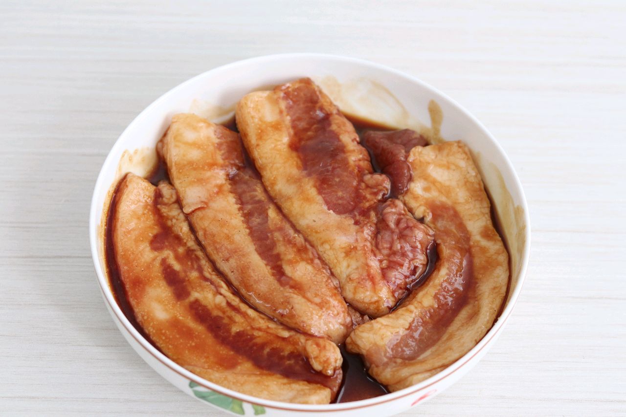 爽口肉这样做真是太绝了,鲜嫩多汁,滋味无穷,吃一次就忘不了