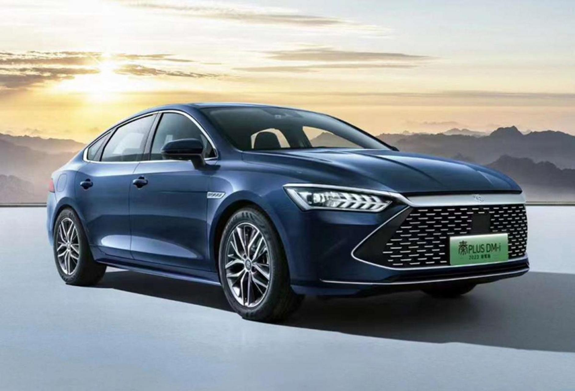 比亚迪旗下明星车型秦plus,融合纯电与混动技术!搭载1.