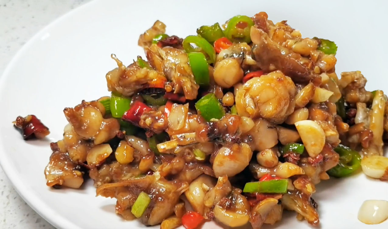肉质细嫩,味道鲜美,营养丰富的爆炒牛蛙制作方法