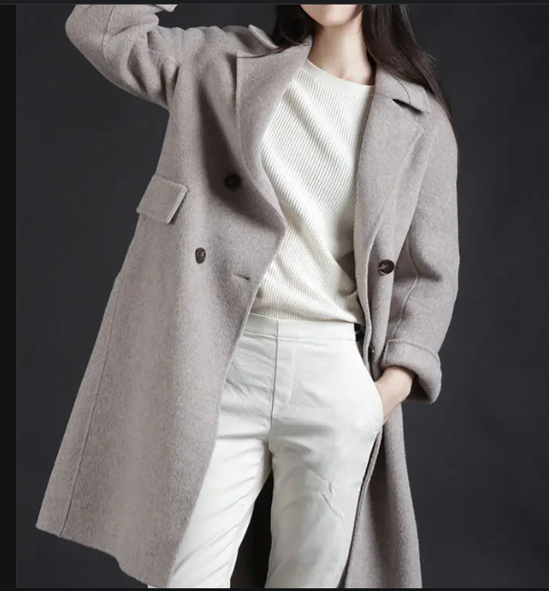 烟灰色长大衣怎么搭配