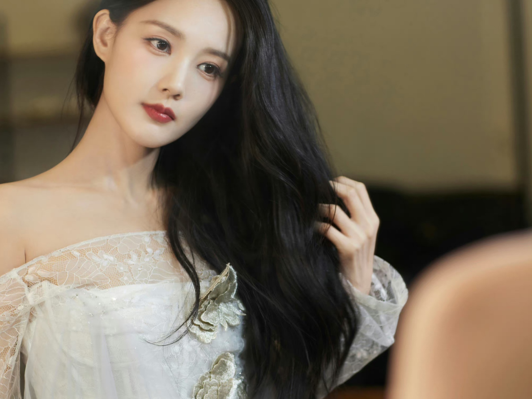 李一桐结婚接不过来咯# 李一桐回复粉丝,结婚接不过来咯