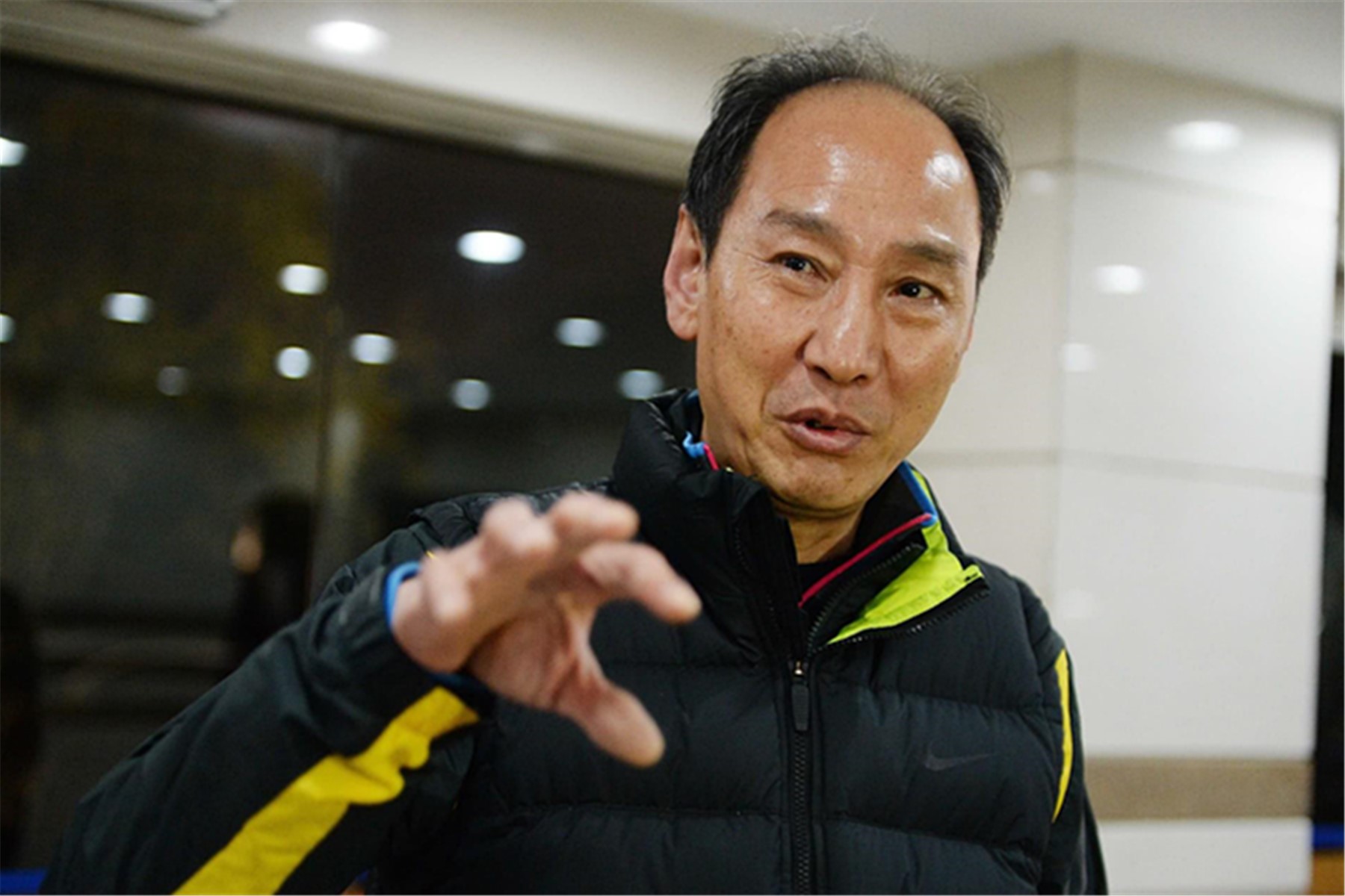 夏思凝运动裤太窄引争议,教练团队解释:减少0.01秒风阻