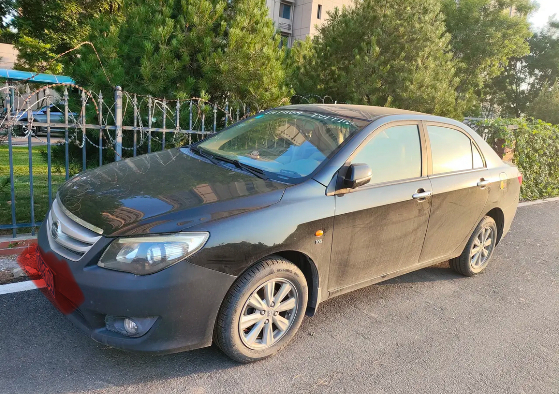 13年的比亚迪l3,我是2019年2万多从朋友那里买来的二手车,开了四文觋