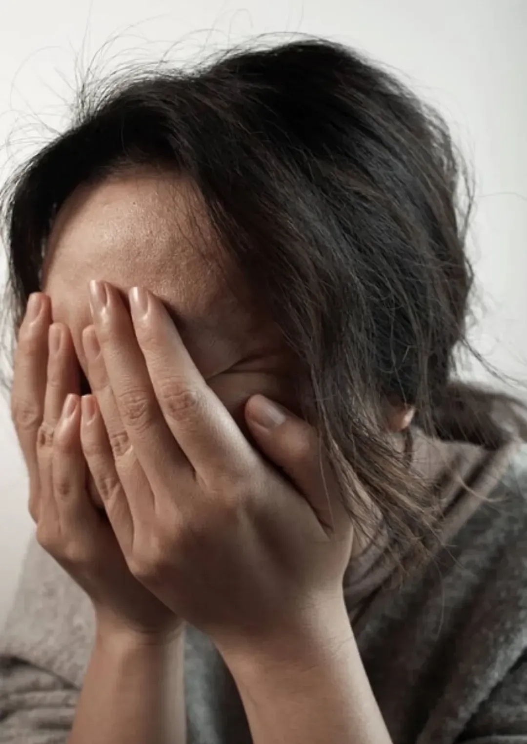 以我和儿媳妇为例,告诉你为什么妈妈带宝宝总是容易崩溃,而老人带娃却