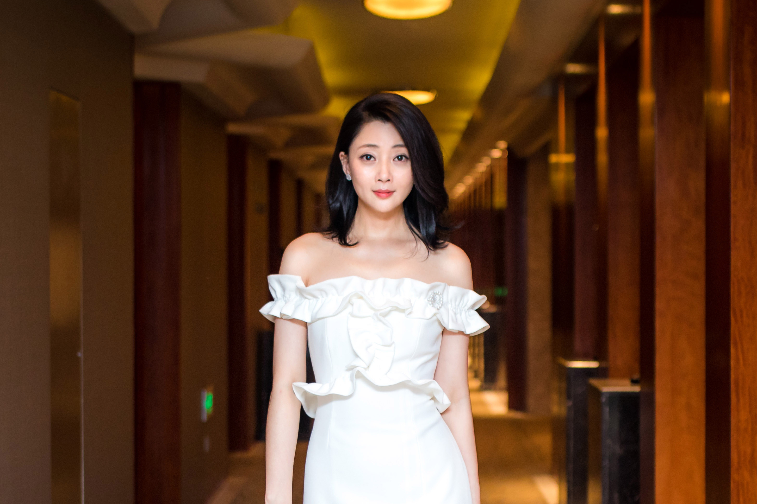 殷桃:娱乐圈的璀璨明珠,豪车背后的实力派传奇