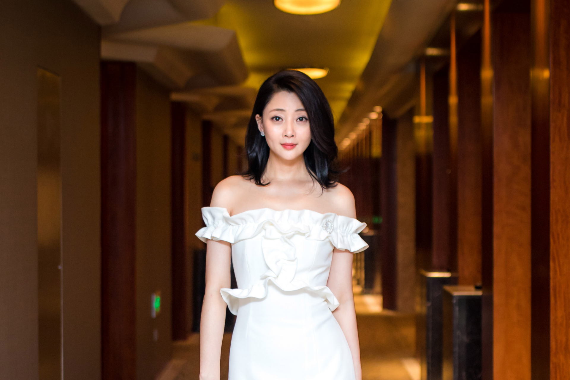 实力派女演员殷桃,凭借《搭错车》成名,金鹰奖加持!