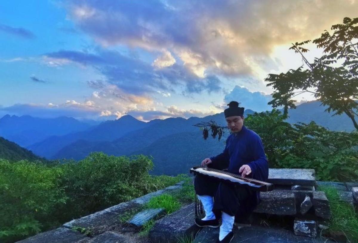 野史:乾隆让道士求雨,道士作法后果然下雨,乾隆:拉出去砍了吧