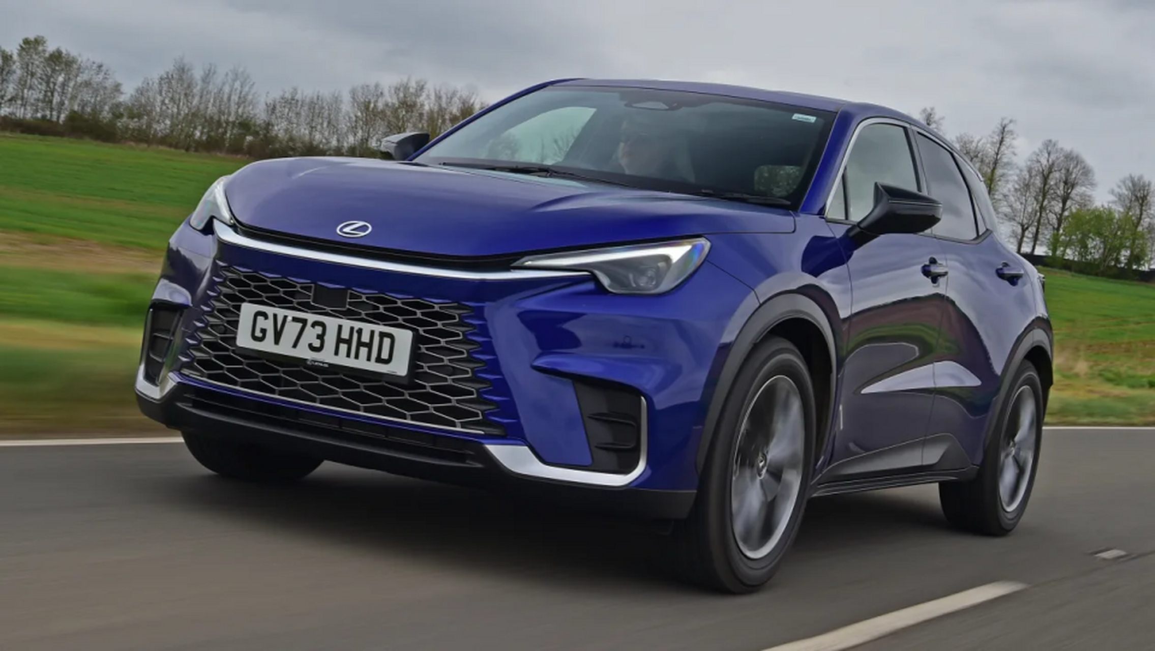 雷克萨斯全新小型suv lbx来啦,设计时尚豪华不说还配备1.