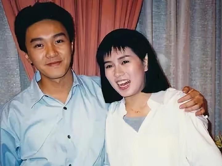 回顾52岁朱茵现状住深山残屋开97年破车活成娱乐圈李子柒