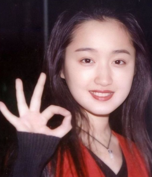 回顾原来53岁至今未婚的杨钰莹才是真正的人生赢家