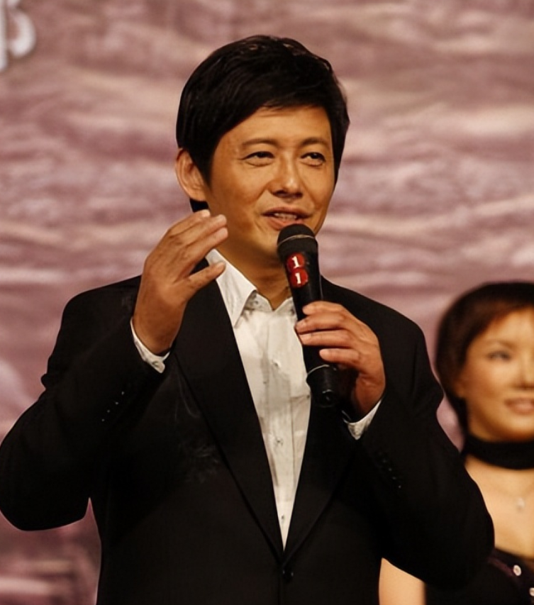 王越也满眼信任,将丈夫的衣食住行打理妥帖,做个顾家的好妻子.