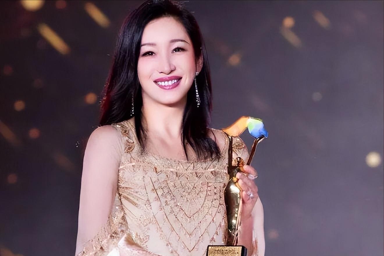 姚晨:大嘴吃八方,人丑戏路宽