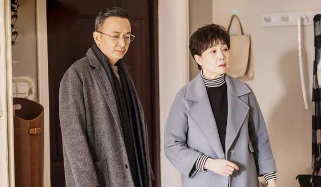 回顾侯长荣与妻子红楼相遇结婚37年生一女生活幸福美满