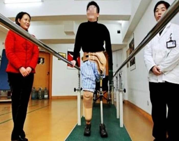 2005年,广西女子火车上如厕意外坠落铁轨,索赔570万,成功了吗