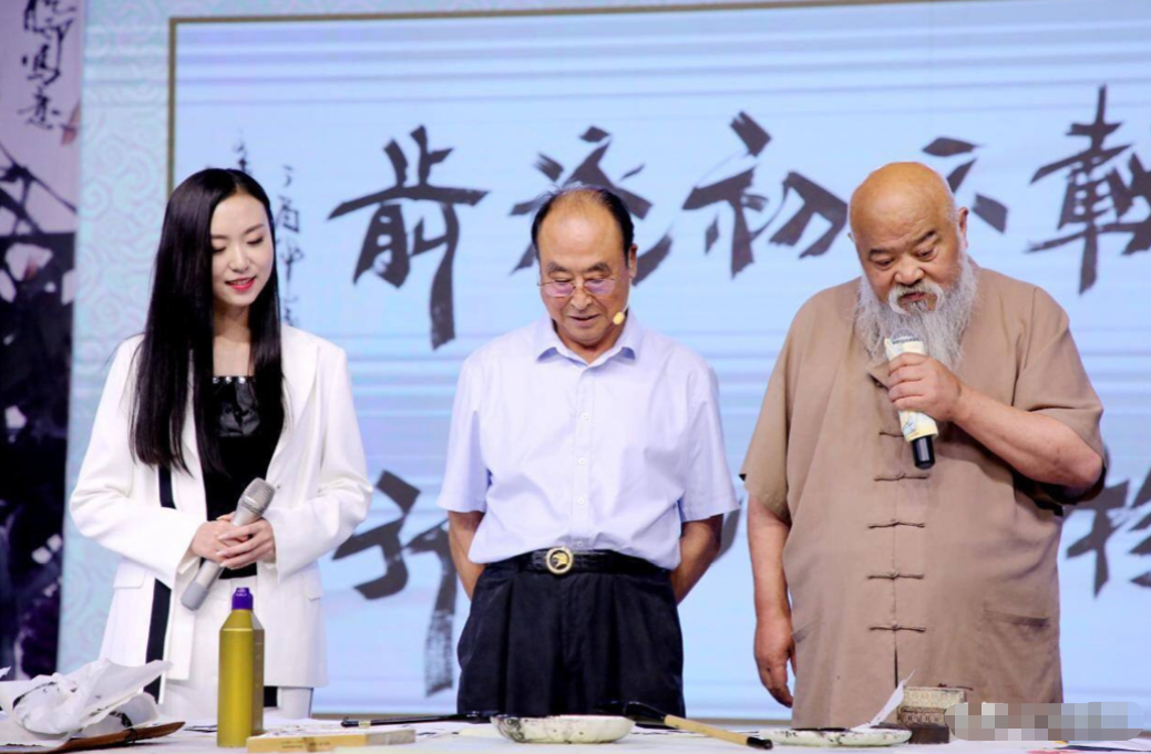 回顾高丽嫁给大胡子李琦婚后生下两个儿子3个子女都跟我姓