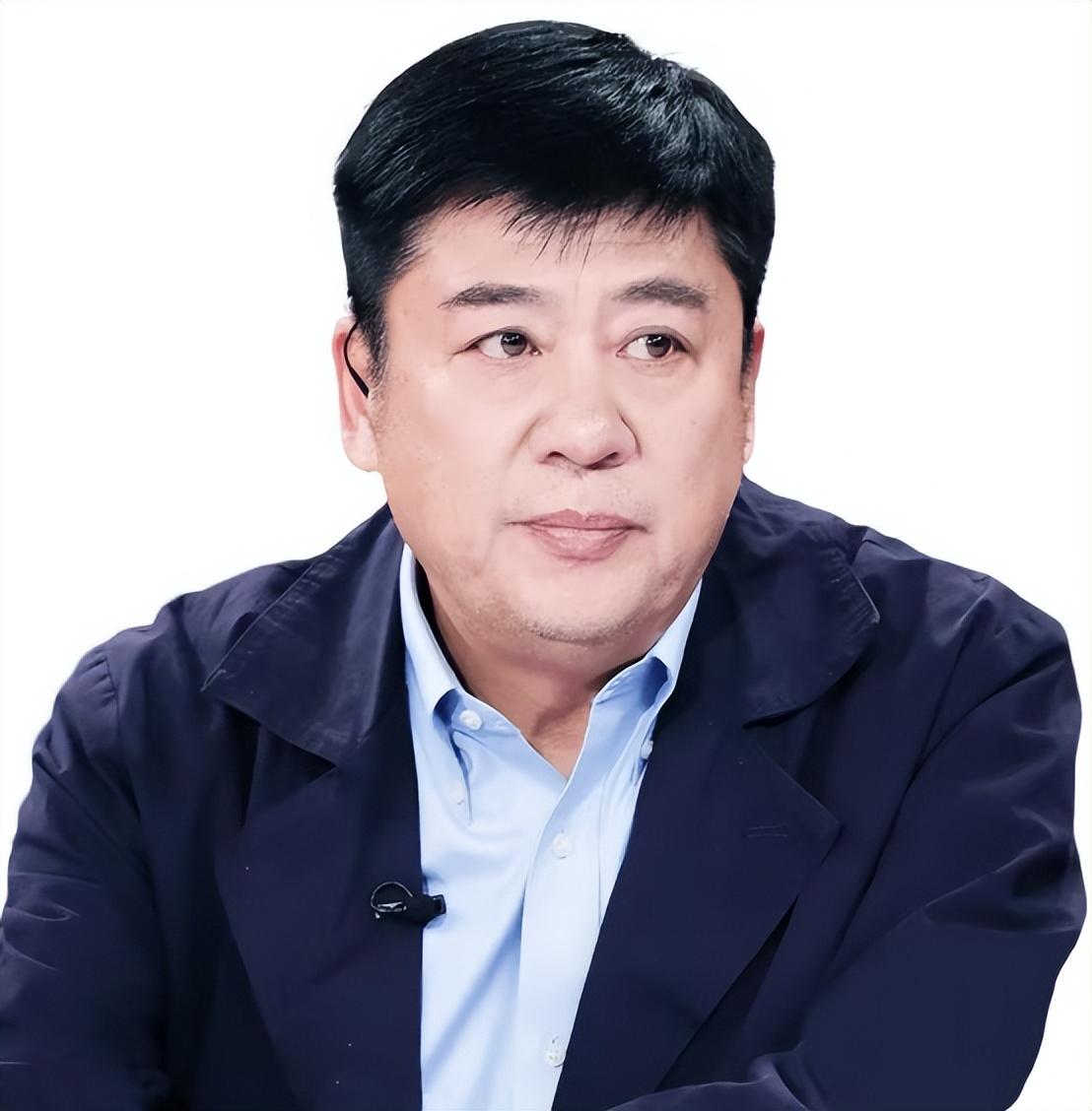 回顾张潮爱情婚姻都有泪再婚娶小20岁妻子54岁才与女儿和解