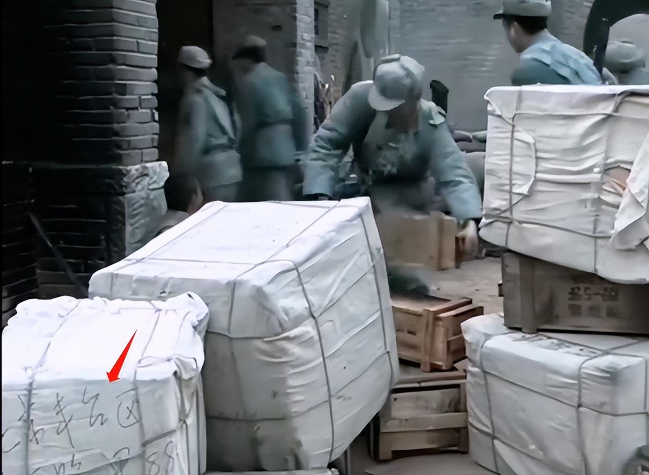 回顾:《亮剑》中的穿帮镜头,看一次笑一次,最后一张更是离谱