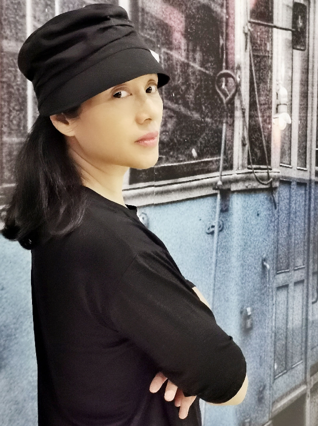 八十年代大放异彩的女演员很多,能做到在一众美女中让人记住,李凤绪的