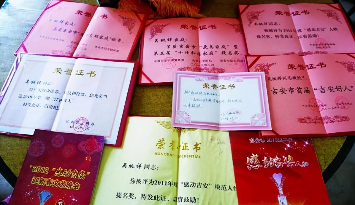 回顾农妇不顾家人劝离照顾瘫痪丈夫25年儿子争气成交大博士