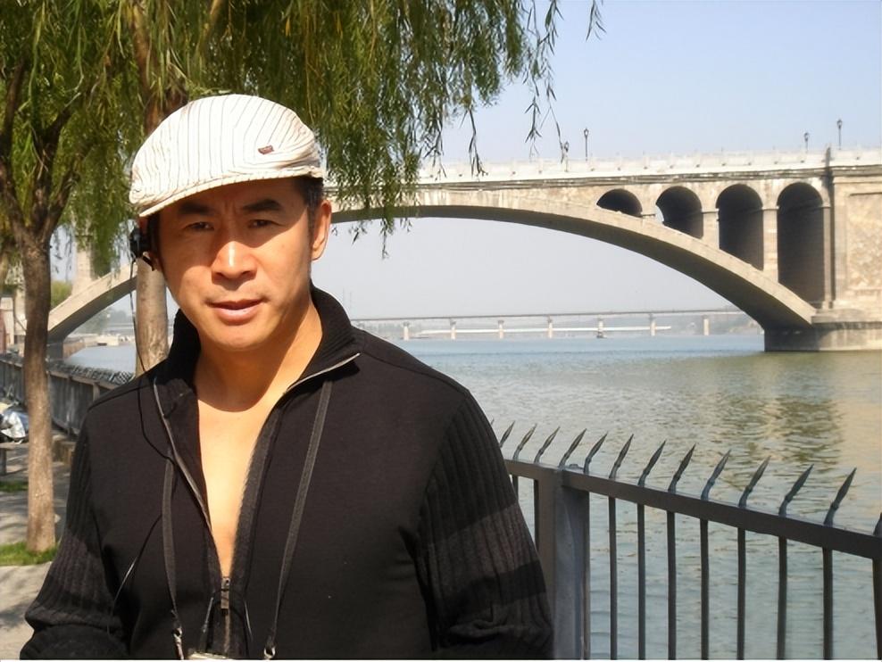 回顾于莉红31岁嫁给马诗红结婚22年没有孩子风光背后有眼泪