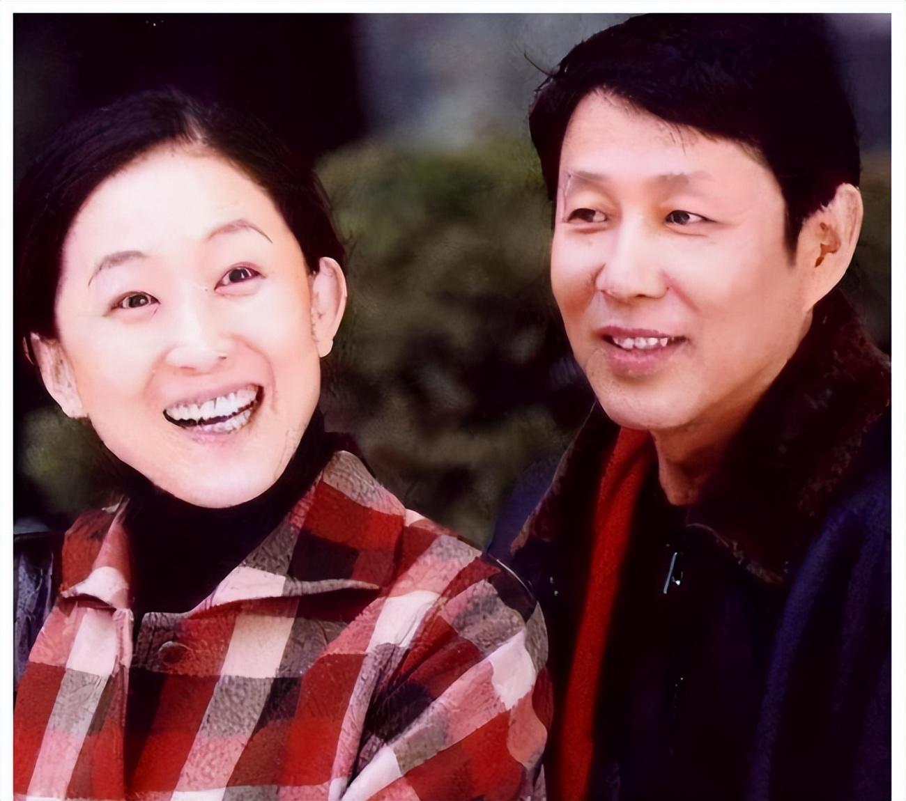 回顾陈瑾与哥哥约定一辈子不婚不育却和62岁的巫刚在一起20年